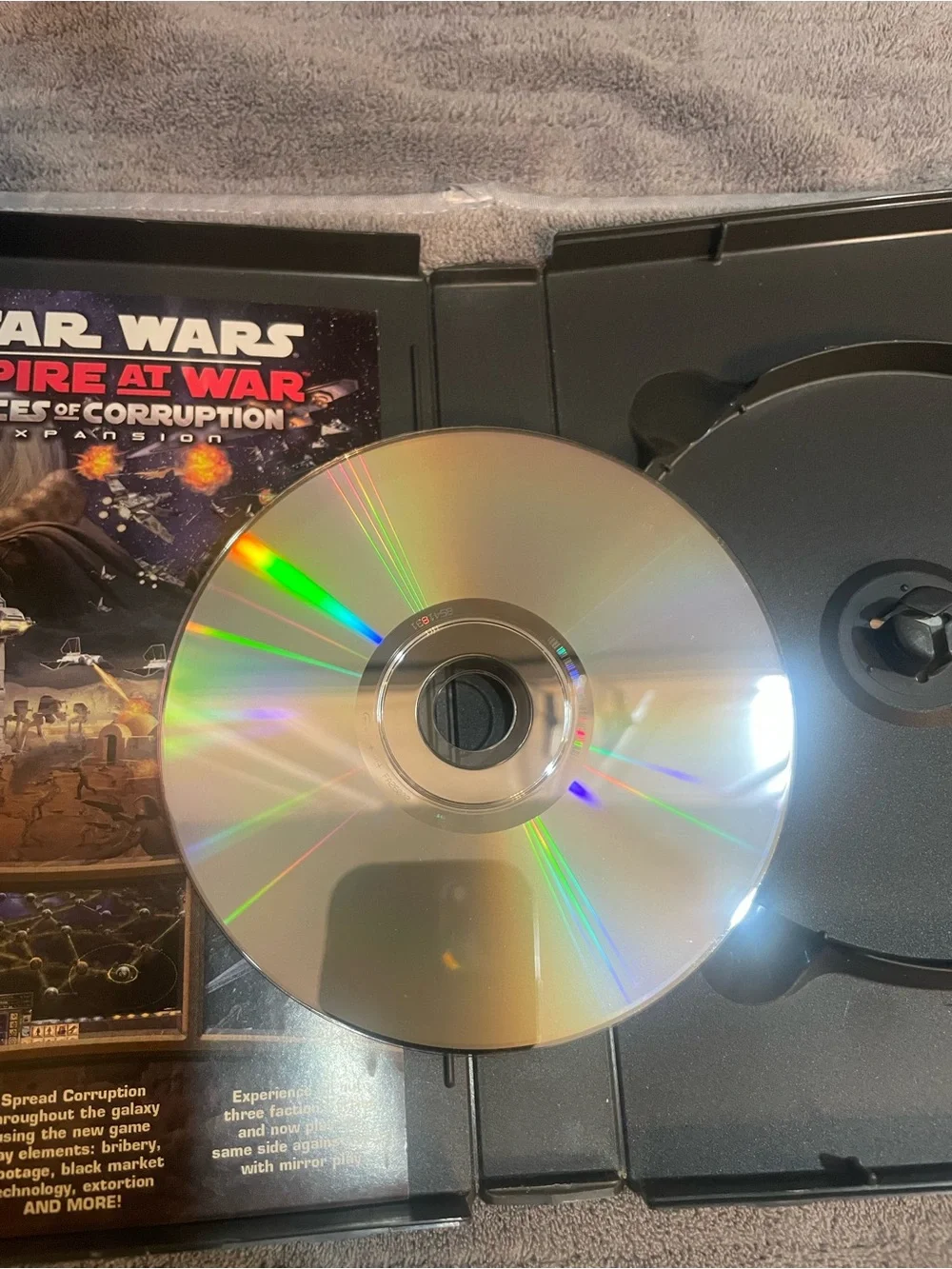 Star Wars: Empire at War (PC, CD-ROM 2006) with manual book Lot Of 2